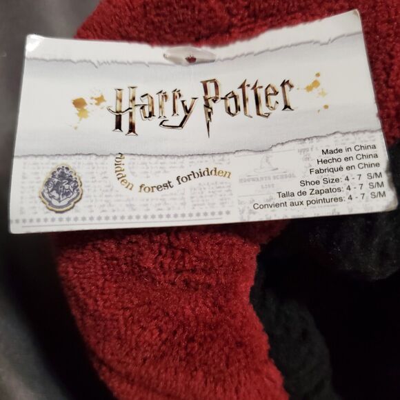 HARRY POTTER Red Size S/M 4-7 Unisex Slippers New - Picture 3 of 3